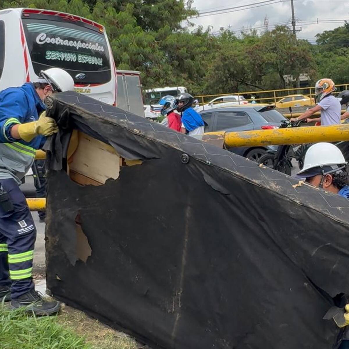 Medellín desmontó más de 13.000 cambuches en 2025 en operativos de recuperación del espacio público