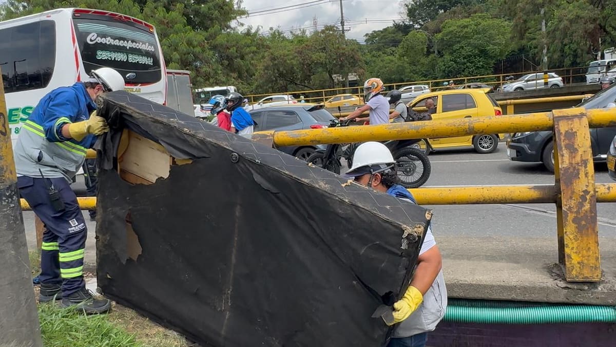Medellín desmontó más de 13.000 cambuches en 2025 en operativos de recuperación del espacio público