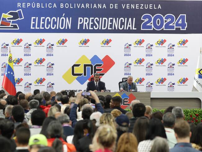 Países democráticos no deben reconocer a Gobierno de Maduro como ganador: Jennifer McCoy