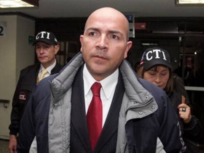 Fiscalía investiga por otro delito al contratista Julio Gómez