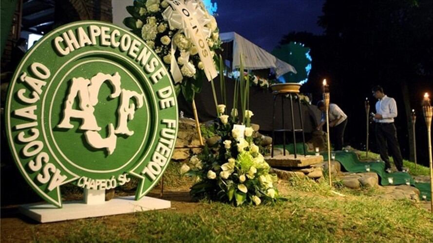 En el accidente murieron casi todos los jugadores de la plantilla del Chapecoense y quedaron con vida seis personas.. Foto: Agencia EFE