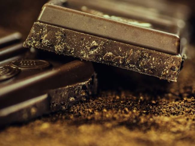 ¿De qué se trata la nueva moda de aspirar chocolate?