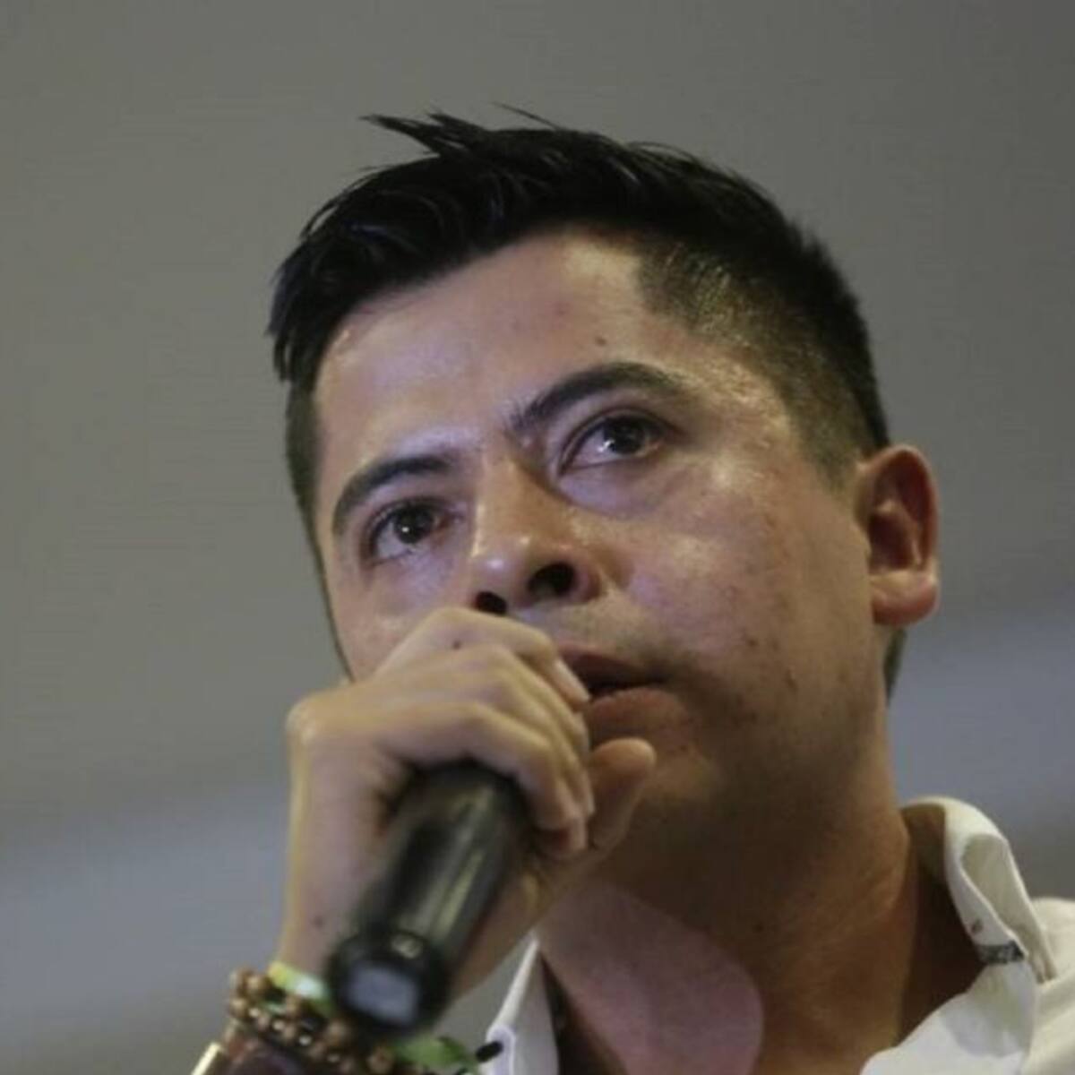 Ariel Ávila lanza cuestionamientos contra María Fernanda Rangel