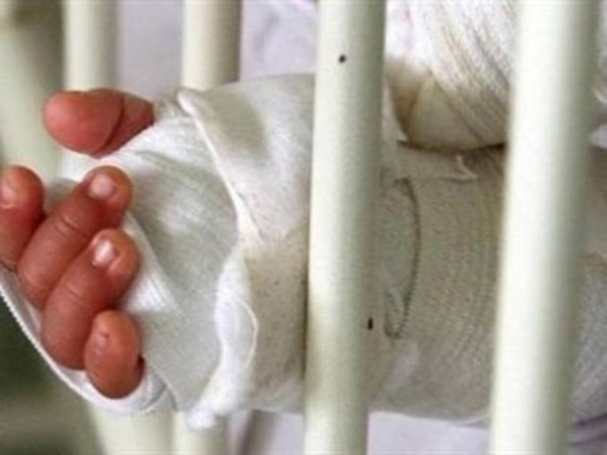 ICBF hace llamado a padres ante primer caso de niña quemada con pólvora