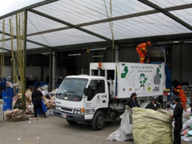 Actuales equipos de recolección de basura pertenecen al Distrito: EAAB