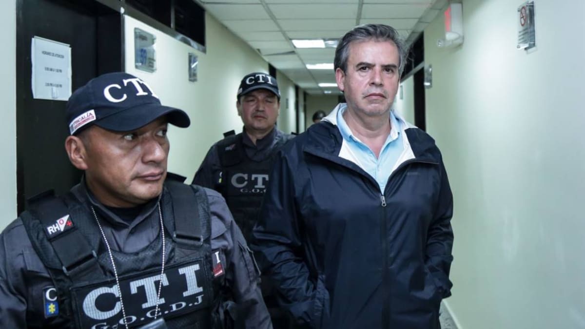 Álex Vernot habla en La W sobre su detención: “Hoy no hay orden de captura en mi contra”