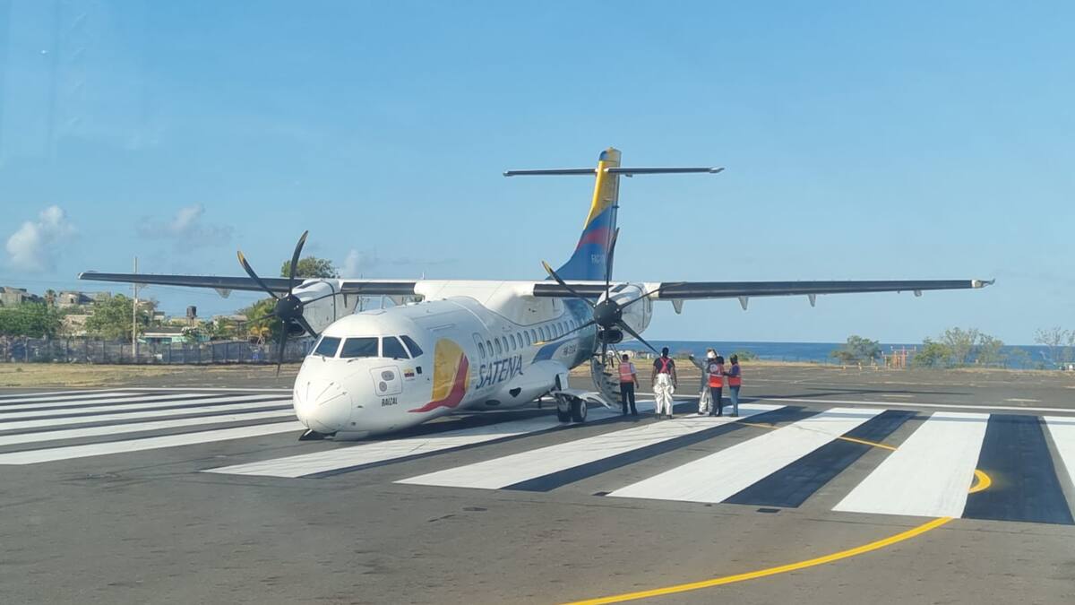 Avión de Satena sufre falla en tren de aterrizaje antes del despegue en San Andrés