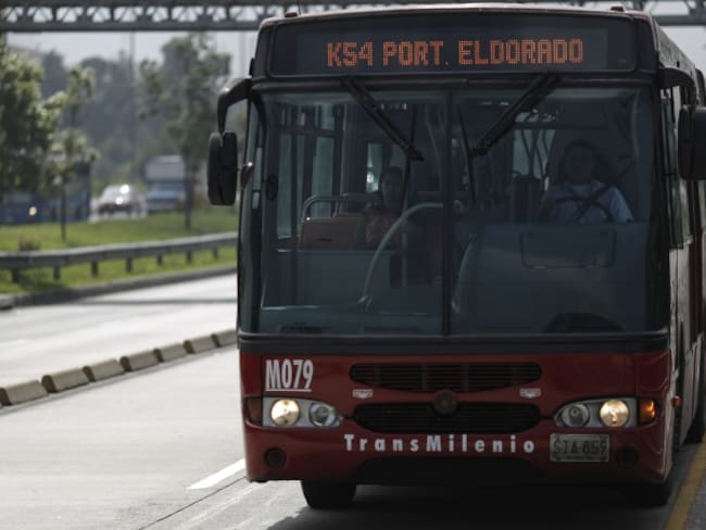 Transmilenio anuncia refuerzo en el mantenimiento de los buses