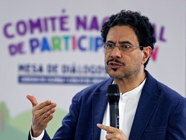 Senador Iván Cepeda: EFE/ Mauricio Dueñas Castañeda
