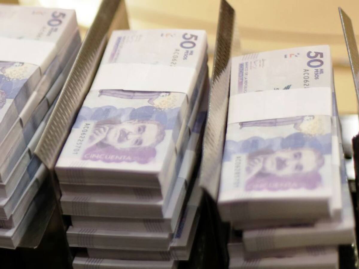 Policía investiga millonario robo en sede del Banco Popular