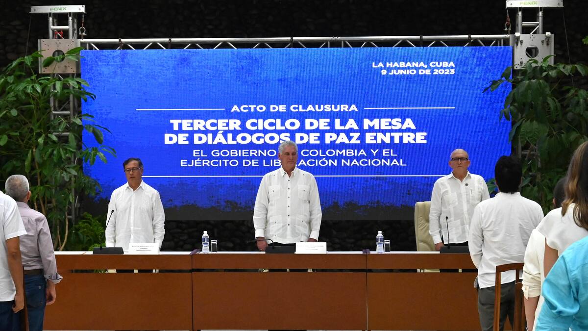 Delegación de paz del Gobierno en diálogos con el ELN celebra decisión de Estados Unidos sobre Cuba