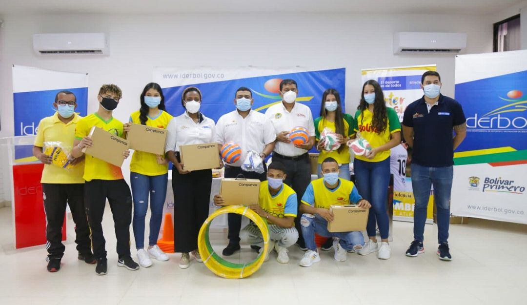 21 deportistas estudiantiles de Bolívar y tres instituciones educativas fueron los beneficiados