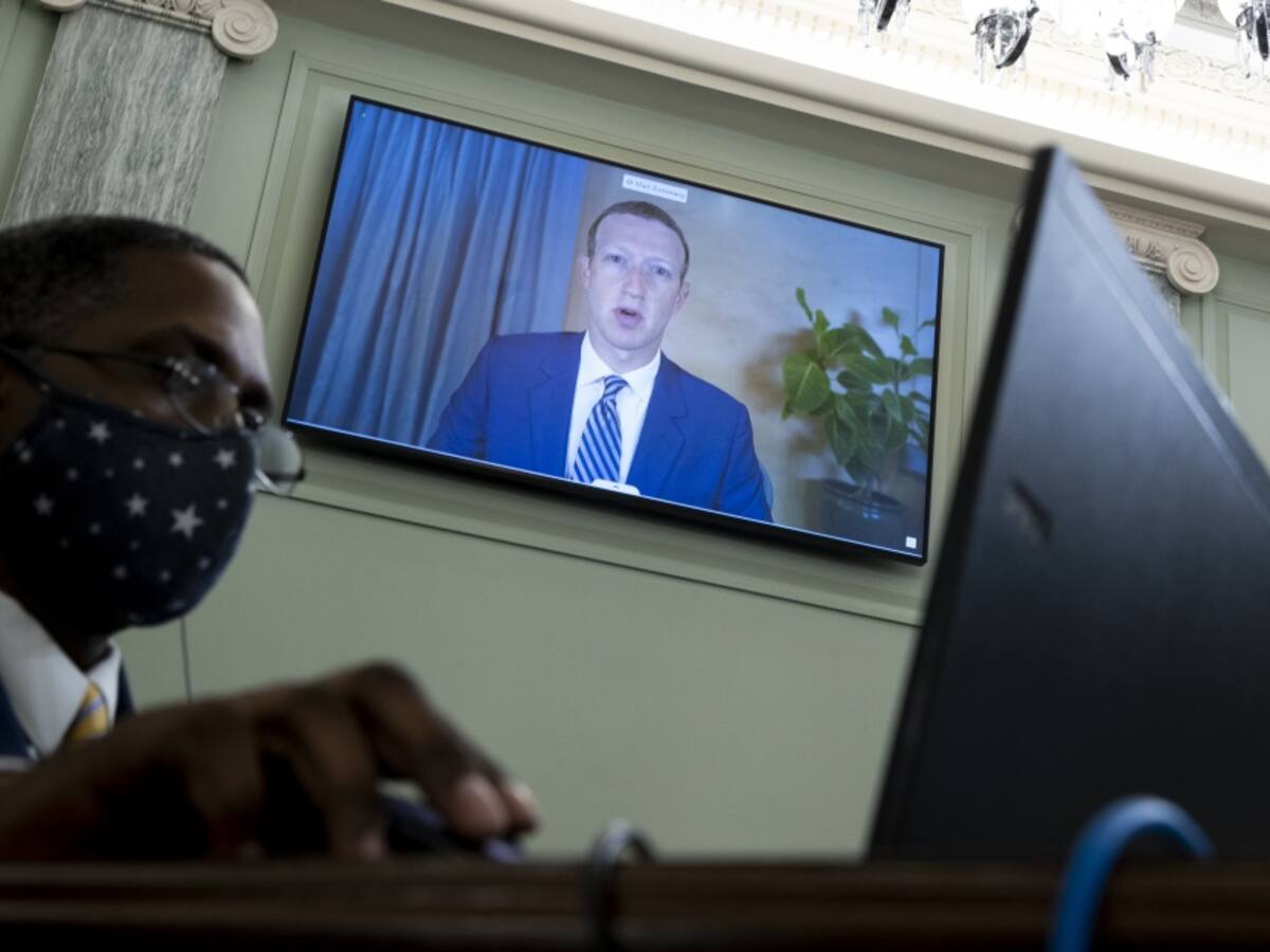 Facebook y Twitter se enfrentan contra el senado de EE.UU.