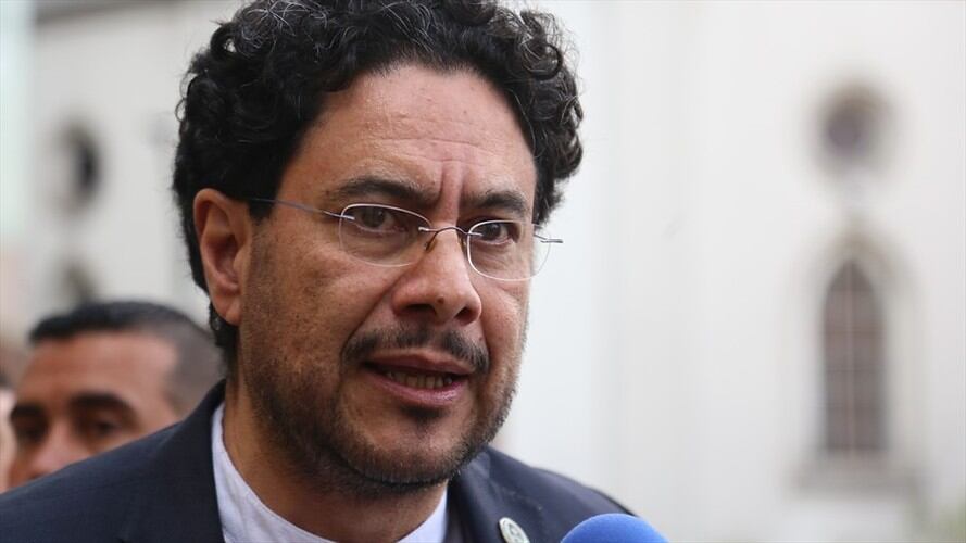 Iván Cepeda pidió que, de ser acogida su petición, el presidente Iván Duque y la vicepresidenta Marta Lucía Ramírez no participen en la elección del fiscal "ad hoc" para el proceso. Foto: Colprensa