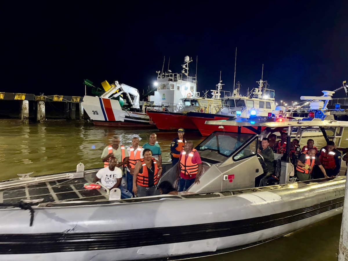 Cinco personas continúan desaparecidas tras naufragio de embarcación en el Pacífico vallecaucano