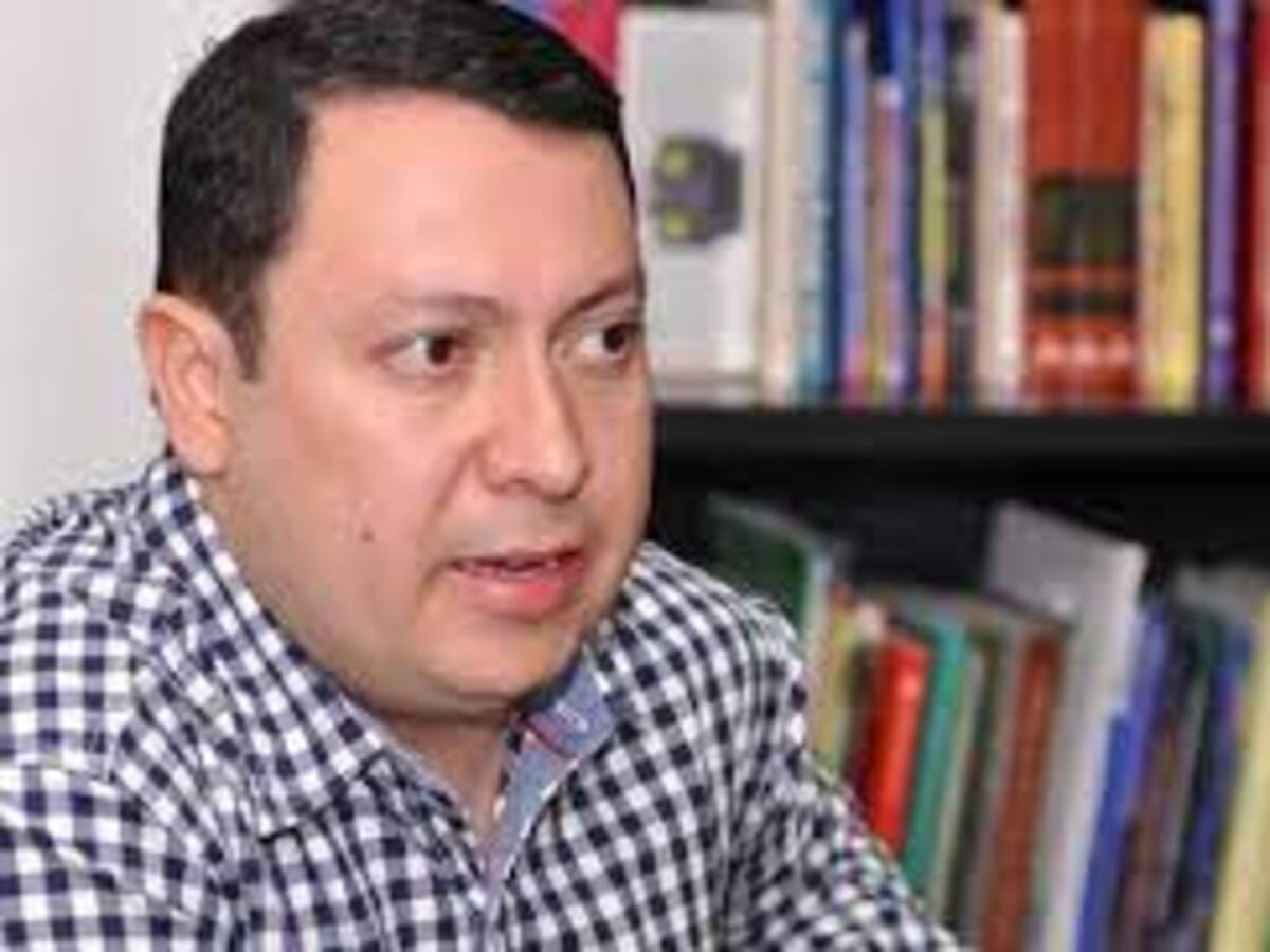 Miguel Ángel Villarraga presenta sus cartas a la Alcaldía de Ibagué