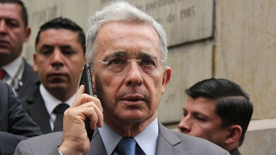 Álvaro Uribe renunció al Senado tras ser llamado a indagatoria por la Corte Suprema. Foto: Colprensa