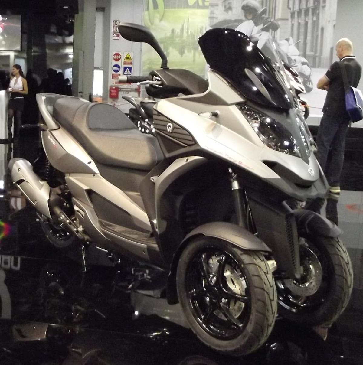 En Milán, Italia, se realizó uno de los eventos más importantes en el mundo del motociclismo. Participaron expertos y seguidores.