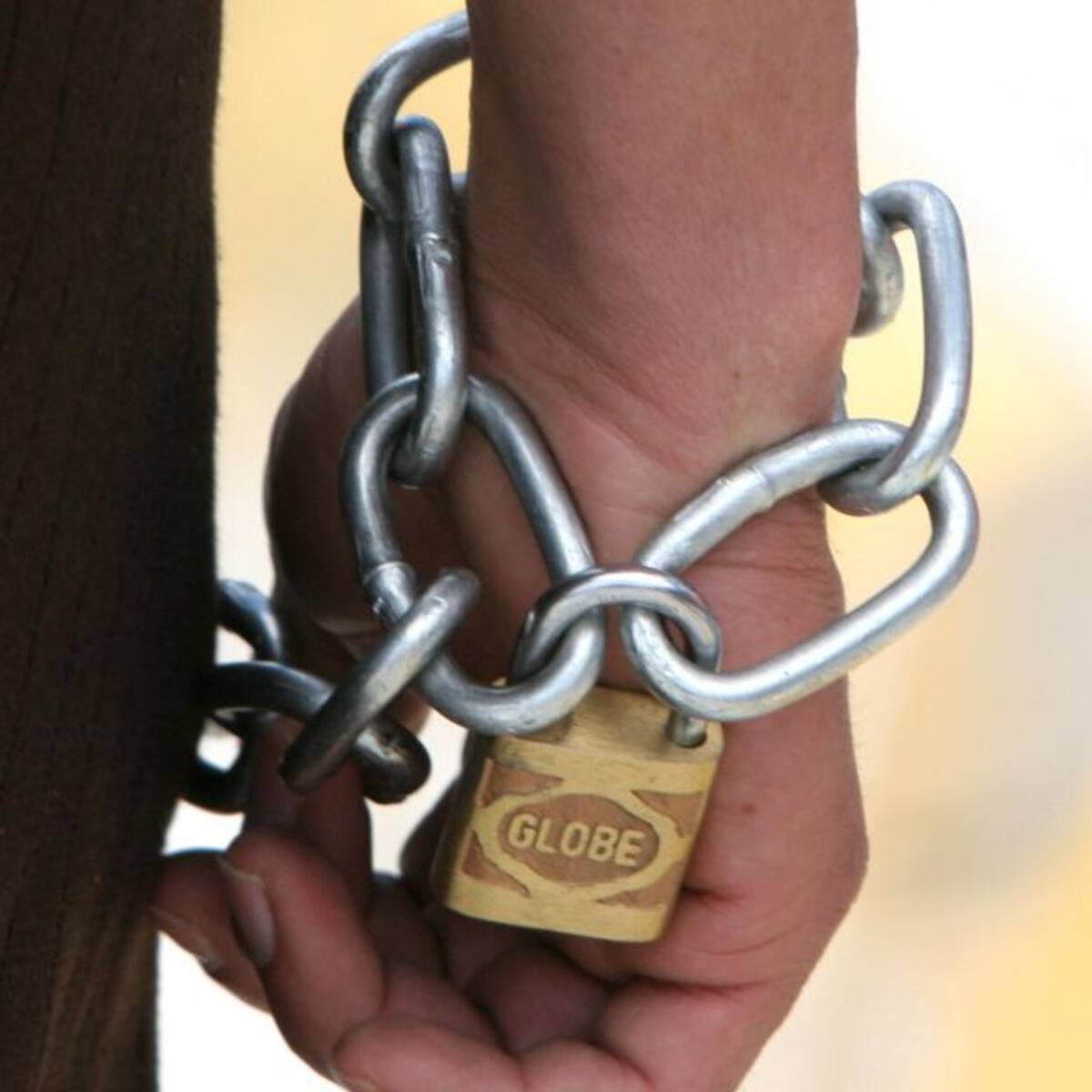 Microempresarios encadenados en MinEducación piden S.O.S a presidente Duque