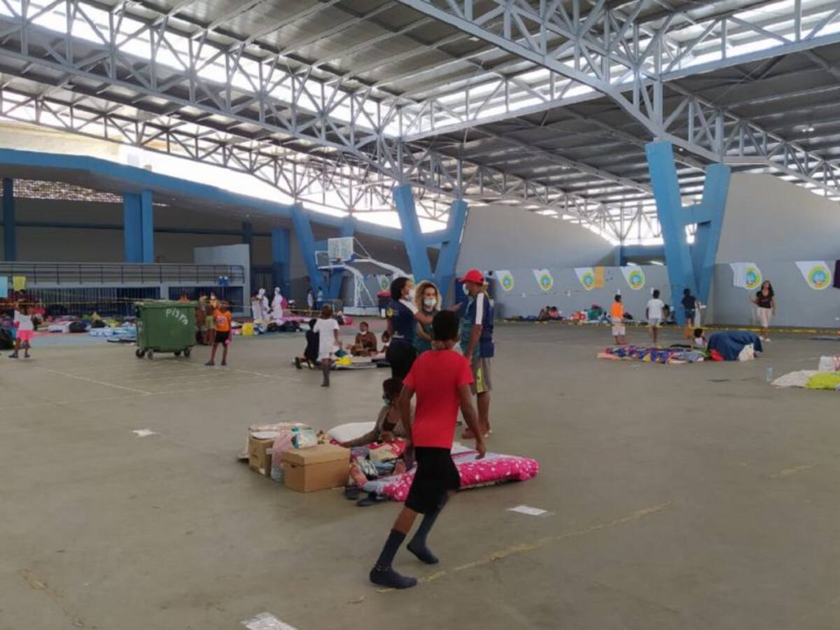 En Cartagena sigue atención a damnificados en el Coliseo de Combate