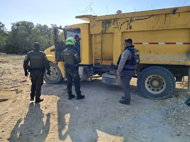 Volqueta incautada. // Guardia Ambiental