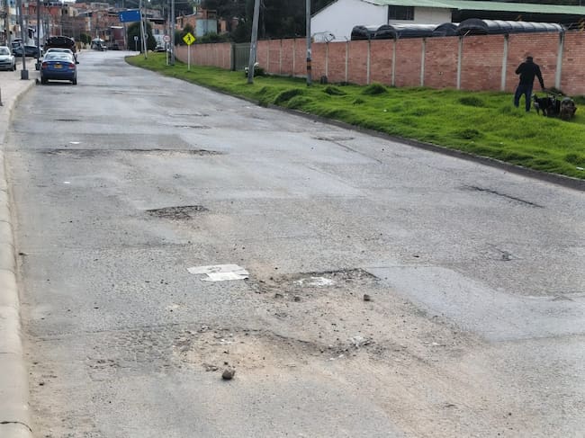 La comunidad del barrio El Dorado, al oriente de Tunja, están inconformes con el mal estado en el que se encuentran las vías / Foto: Suministrada.