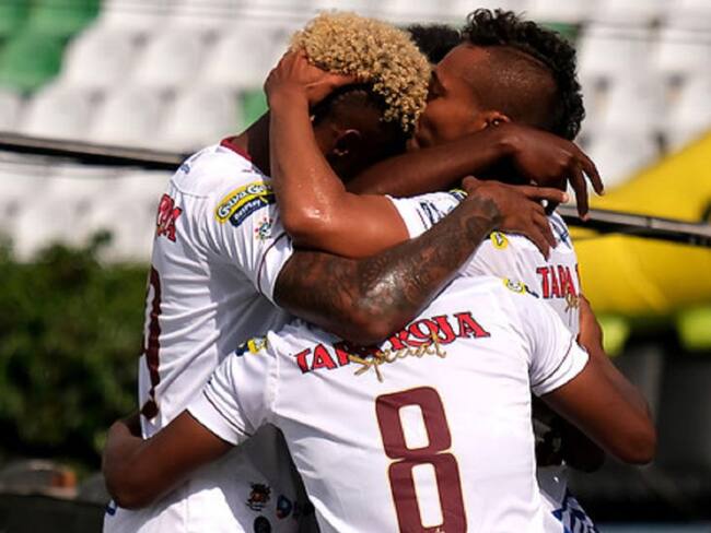 Tolima goleó a Cúcuta en Armenia y retomó el liderato de la Liga