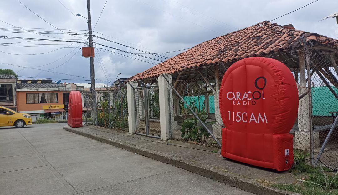 Caracol Radio En Tu barrio desde el barrio Villa Liliana en Armenia