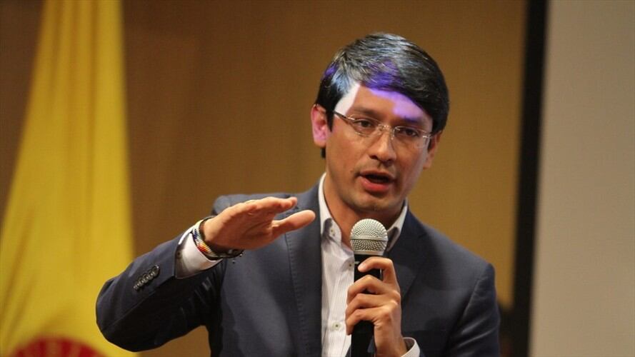 “Para sentarse a hablar se debe cesar las masacres de los jóvenes. Hay que conversar con quien se tiene que conversar”: Camilo Romero. Foto: Colprensa / SOFÍA TOSCANO