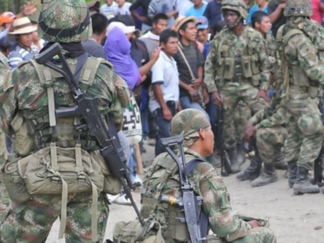 Indígenas dejan libres a 30 militares retenidos en el Cauca