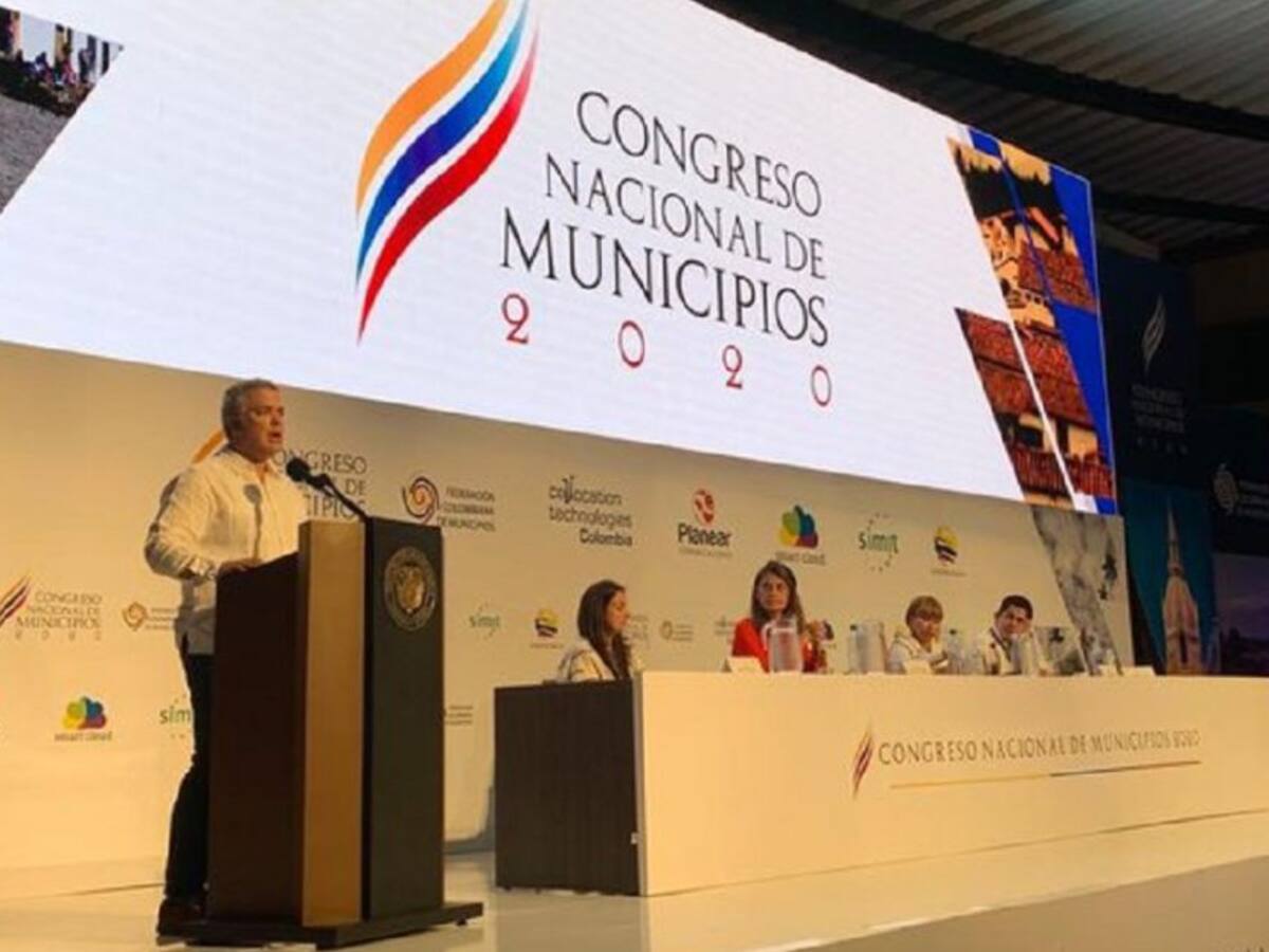Duque pide a alcaldes respaldar cadena perpetua a violadores de niños