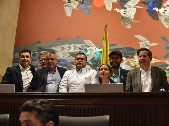 El ministro Juan Fernando Cristo celebra que el Congreso aprobara en su último debate el proyecto que modifica el Sistema General de Participaciones. (Cortesía - Ministerio del Interior)