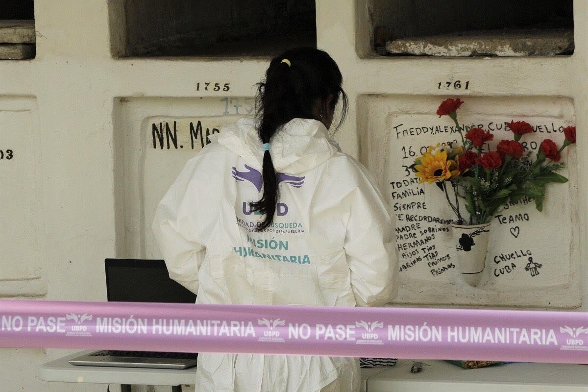 La tercera fase de intervención forense en el cementerio de Rionegro, Antioquia, se realizará hasta el próximo 11 de abril. Foto: UBPD.