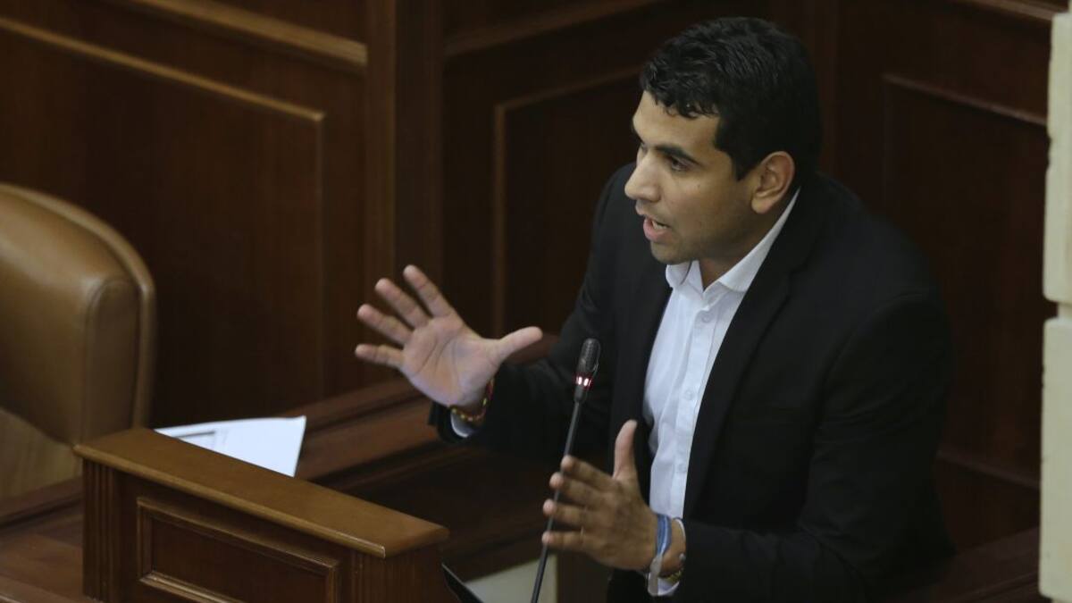 Parece una revancha política de los perdedores: David Racero sobre crisis en Perú