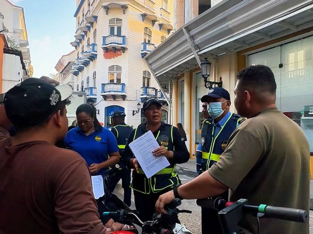 DATT socializa nueva regulación nacional para vehículos eléctricos en Cartagena