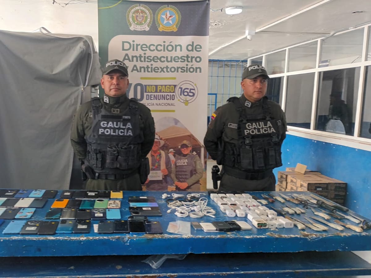 Policía incautó 50 celulares y armas cortopunzantes en nueva intervención a la cárcel El Barne