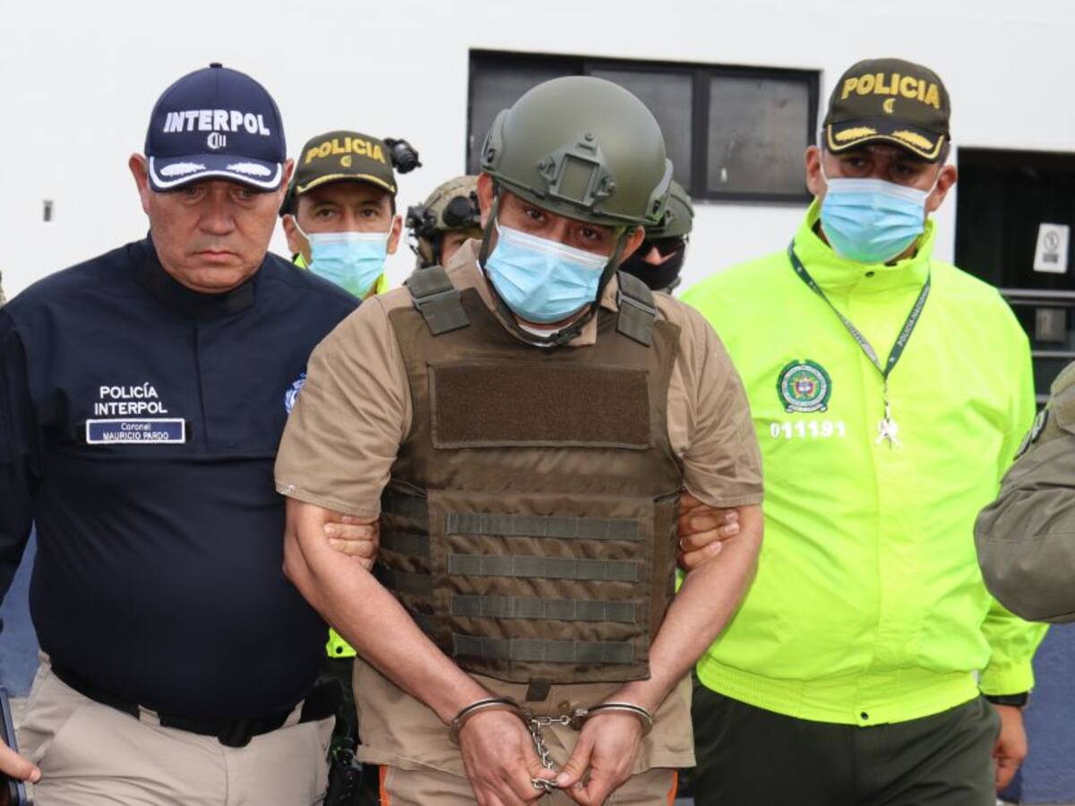 Paramilitares y bandas criminales piden negociar con Gobierno Petro