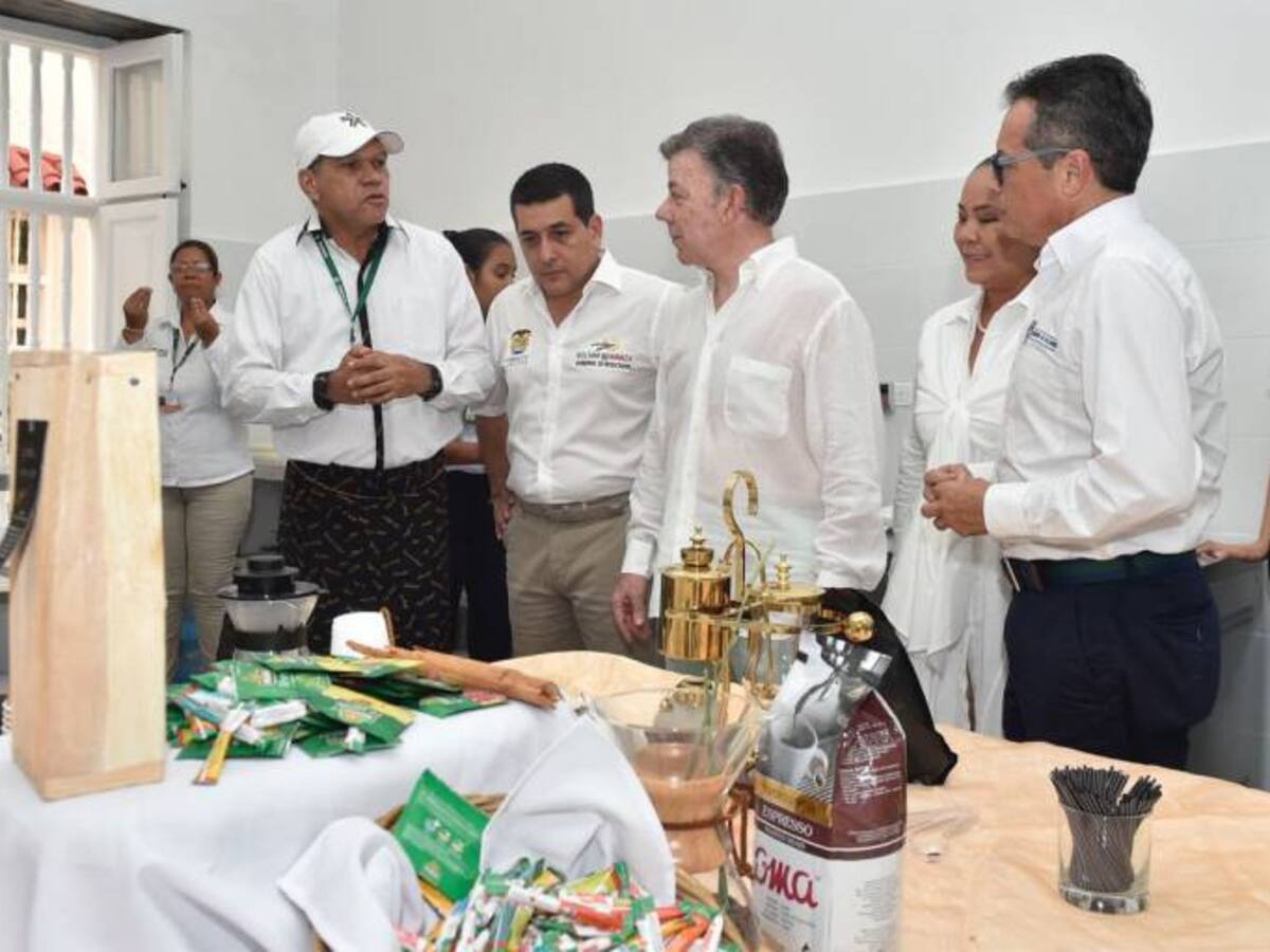 Santos inauguró la Escuela de Hotelería y Gastronomía Casa del Marqués