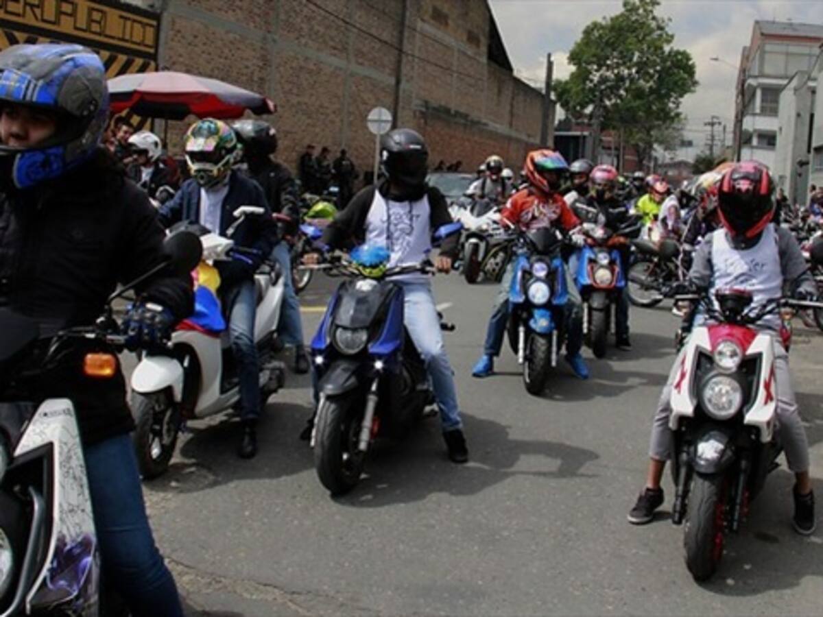 En Medellín, de nuevo está permitido el parrillero hombre en motocicleta
