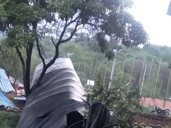 Murió conductor de camión que se accidentó al norte de Bucaramanga