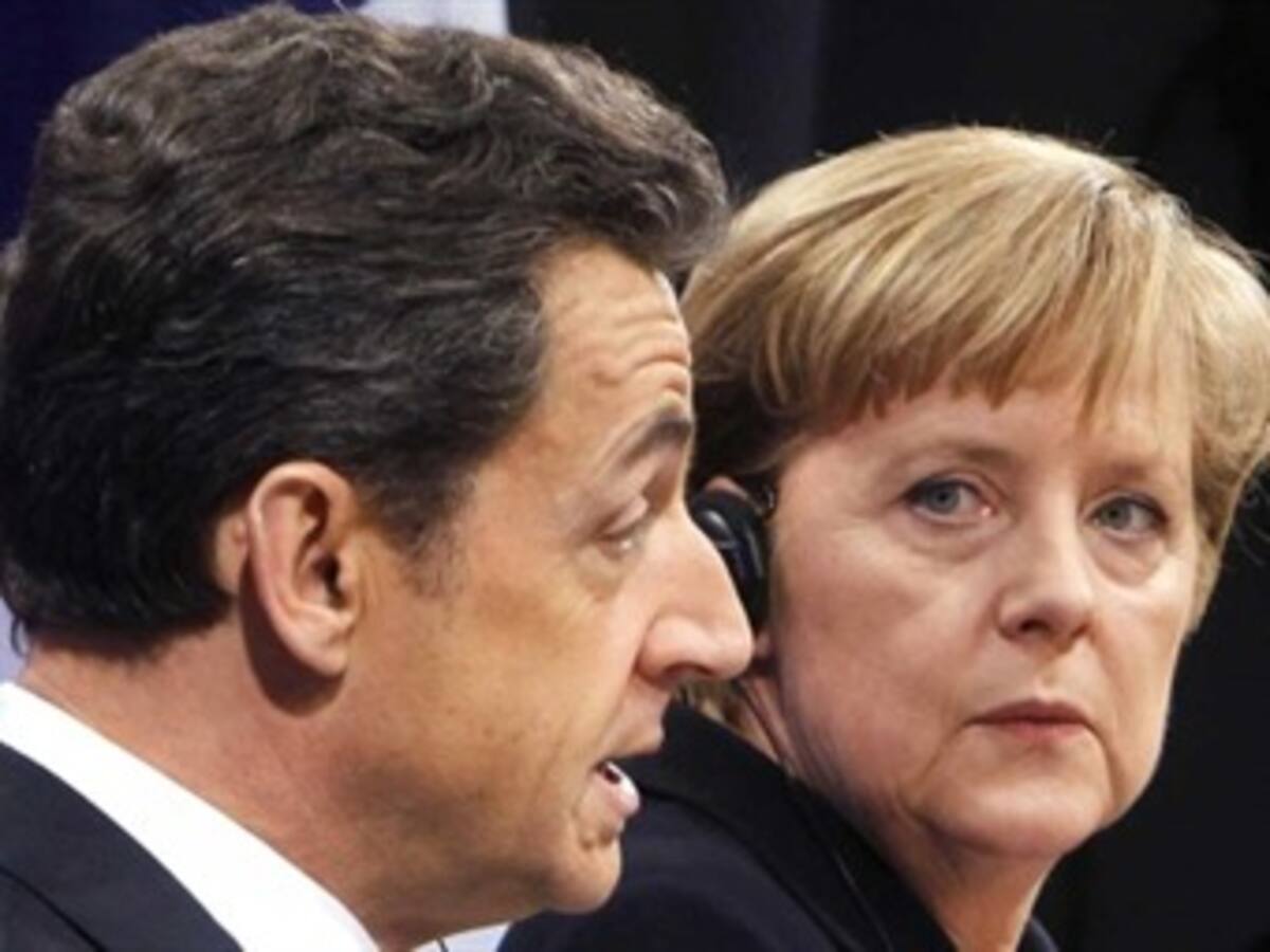Merkel llega al Elíseo y comienza la reunión con Sarkozy sobre la zona euro