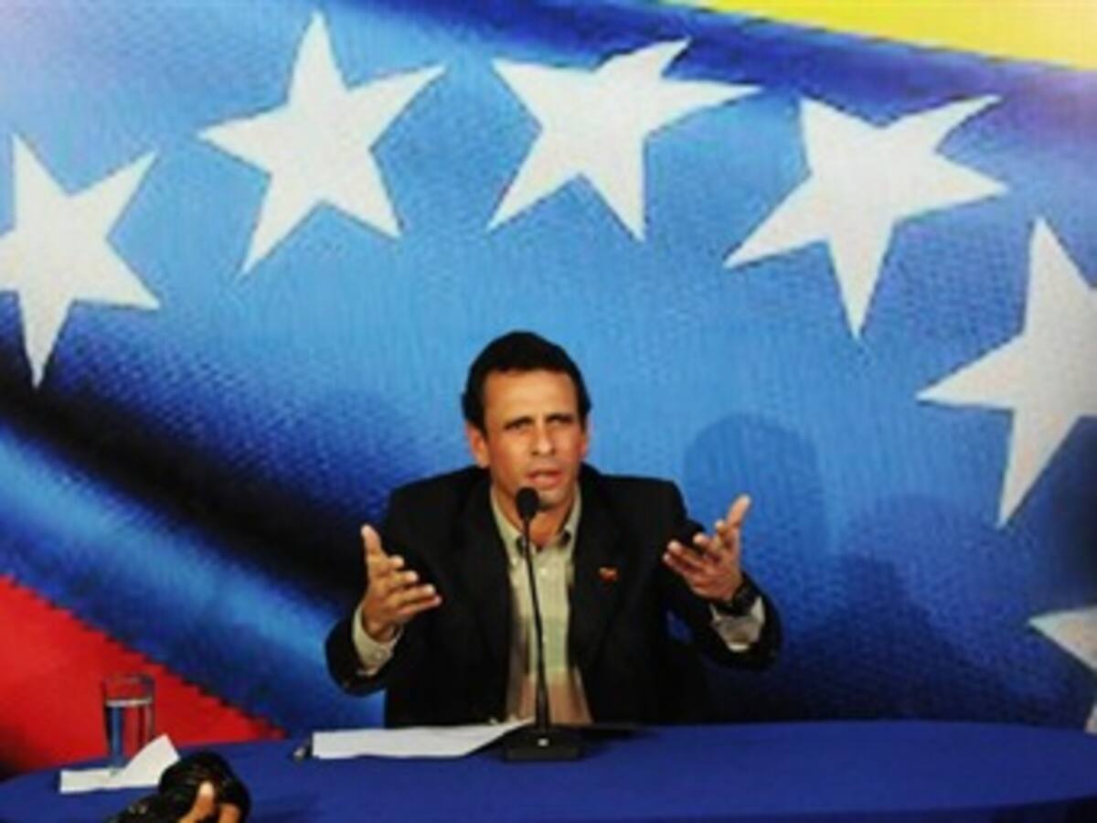 Capriles se retracta si ofendió a Chávez, pero insiste en mentiras de Maduro