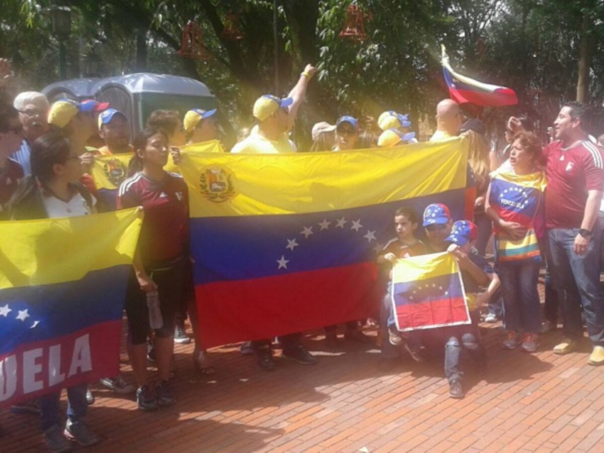 En Medellín no votaron pero protestaron contra Maduro