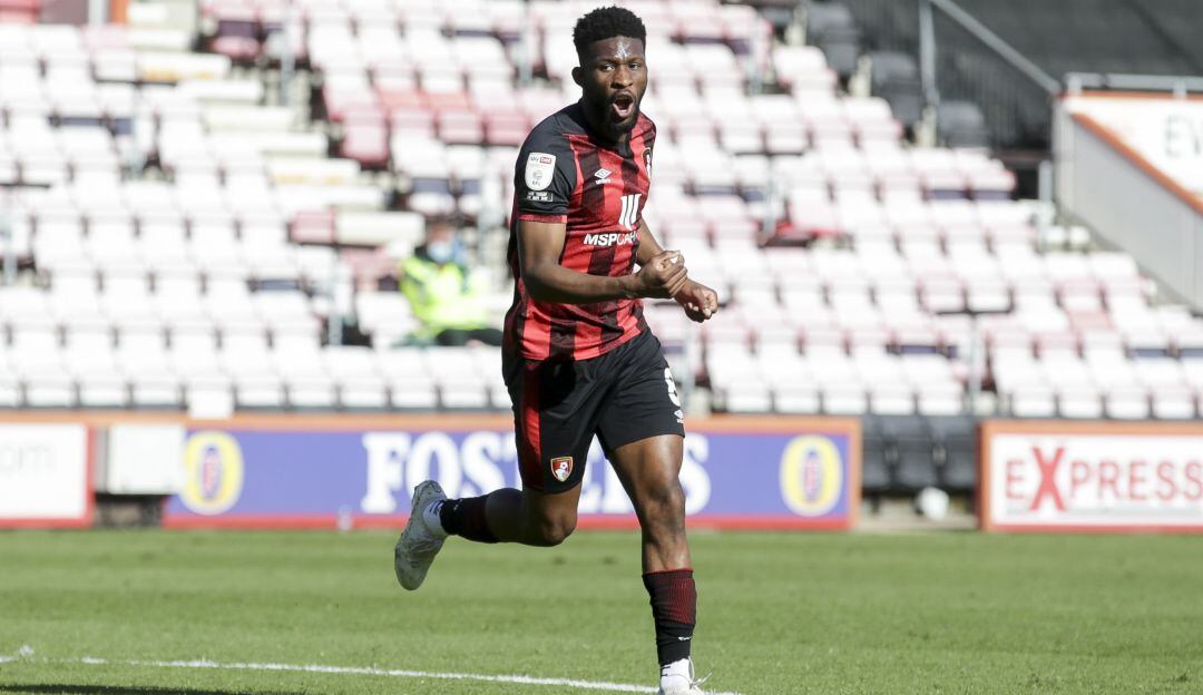 Jefrson Lerma festeja su tercer gol en la segunda división del fútbol inglés dirante esta temporada.