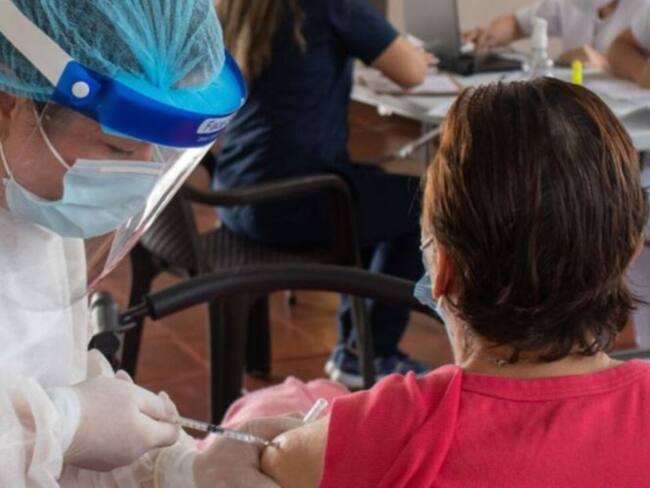 San Andrés suspendió vacunación por falta de dosis de Sinovac