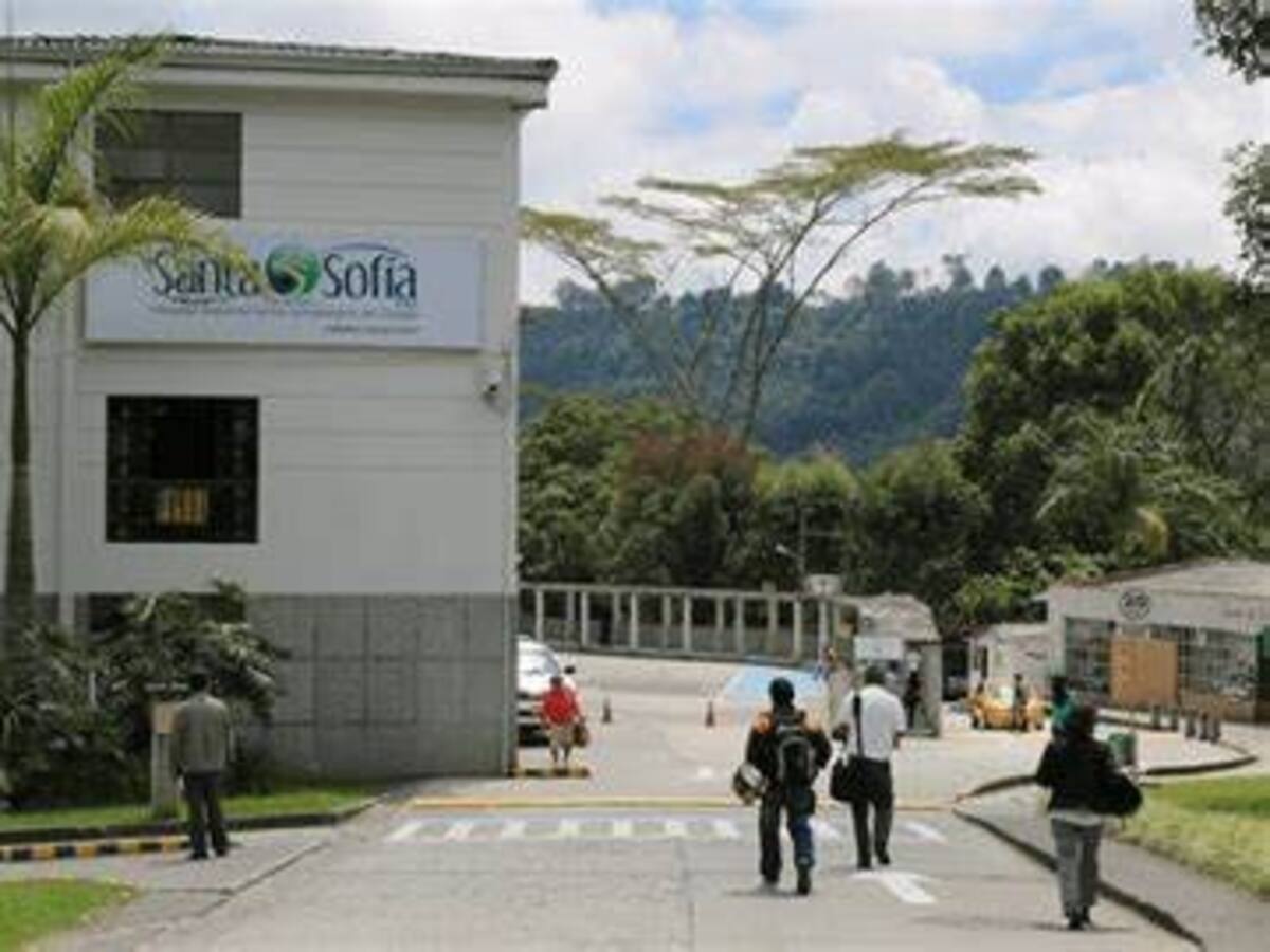 Maestros de Caldas serán atendidos en Santa Sofía, tras acuerdo con la Fiduprevisora