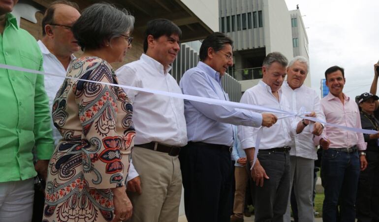 El fiscal general de la nación Néstor Humberto Martínez Neira en Cúcuta con el presidente Juan Manuel Santos en la inauguración del búnker de la Fiscalía