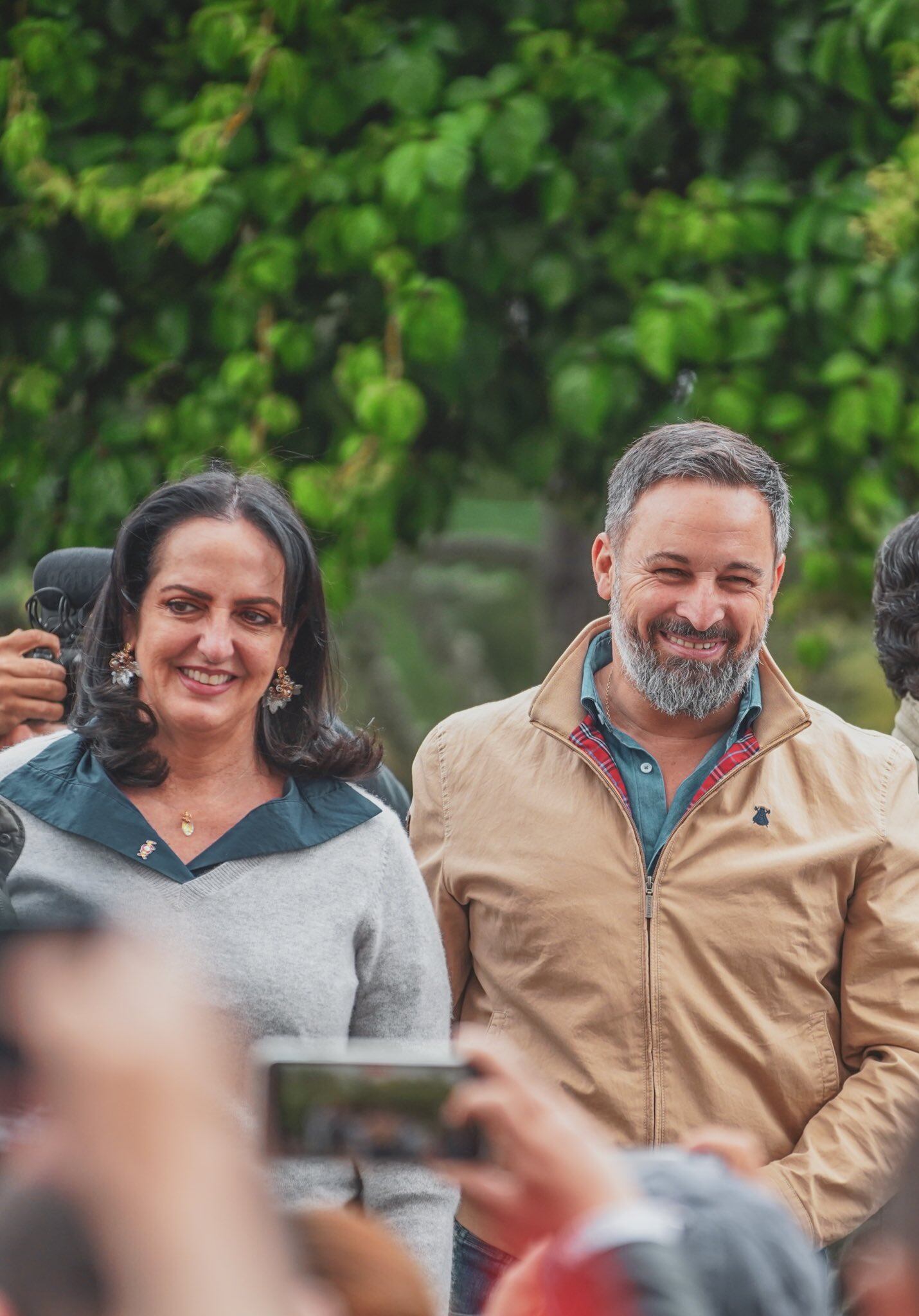 La senadora María Fernanda Cabal y el presidente del partido español Vox, Santiago Abascal.
(Foto: Cortesía @MariaFdaCabal)