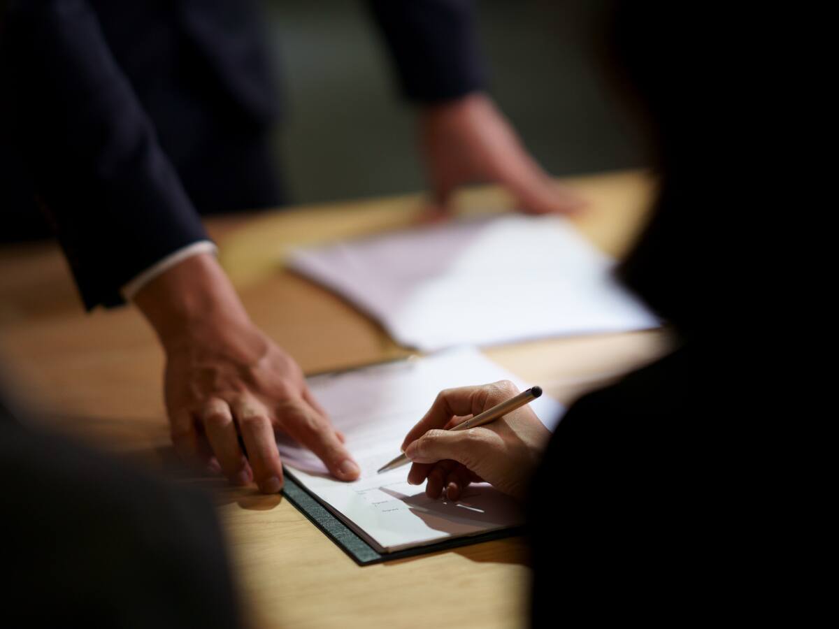 Polémica por millonario contrato adjudicado a empresa vinculada a viceministro del Deporte