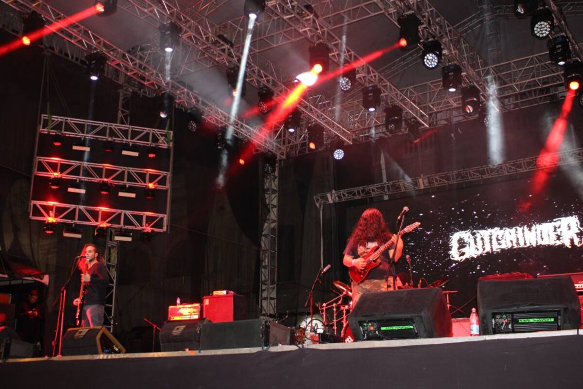 Durante la tarde y la noche del lunes 24 de junio la gente vibró con Heavy Metal en la Plaza de Nariño.